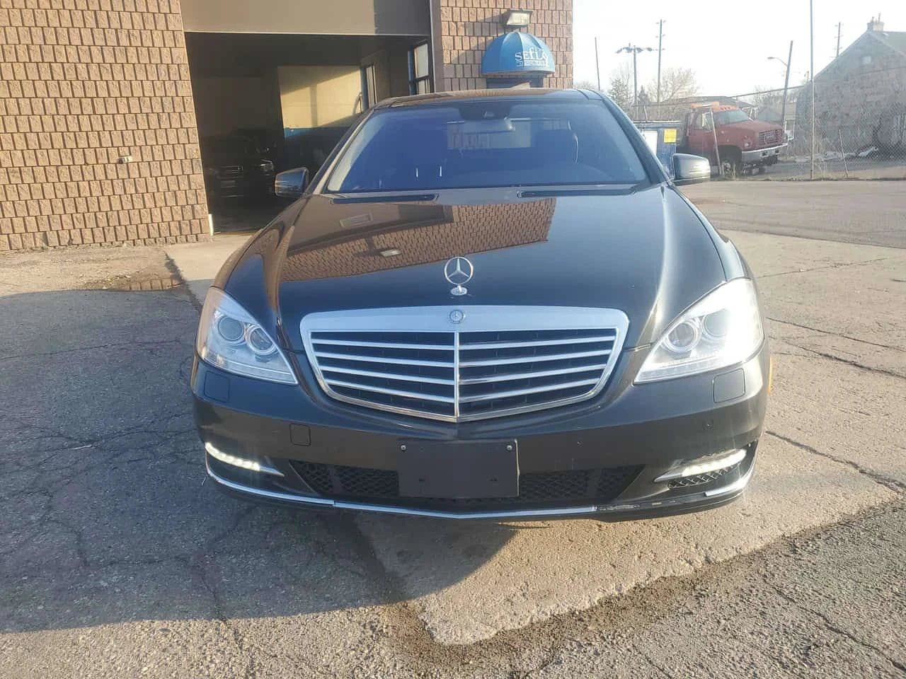 Mercedes-Benz S 550 * 4dr Sdn 4MATIC LWB * CARFAX * ЦЕНА ДО БГ, снимка 5 - Автомобили и джипове - 54429832