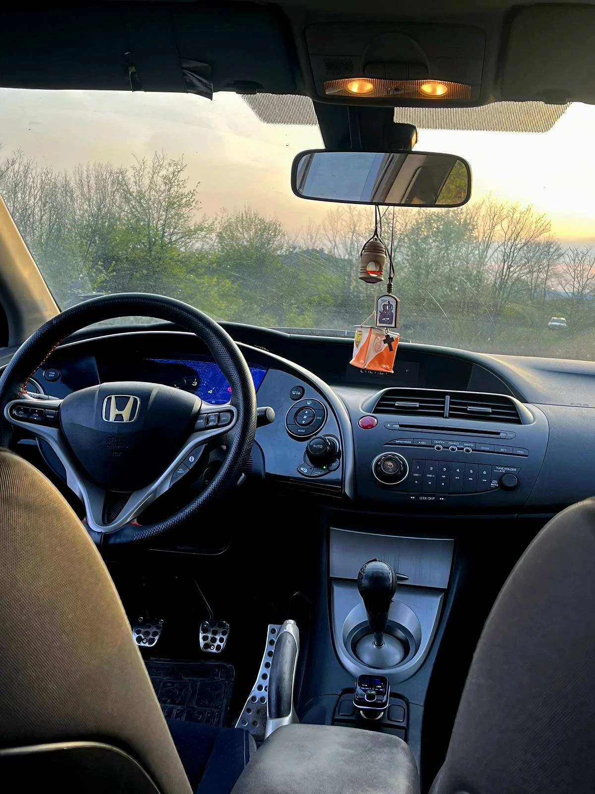 Honda Civic 2.2i-CTDI, снимка 2 - Автомобили и джипове - 54448086