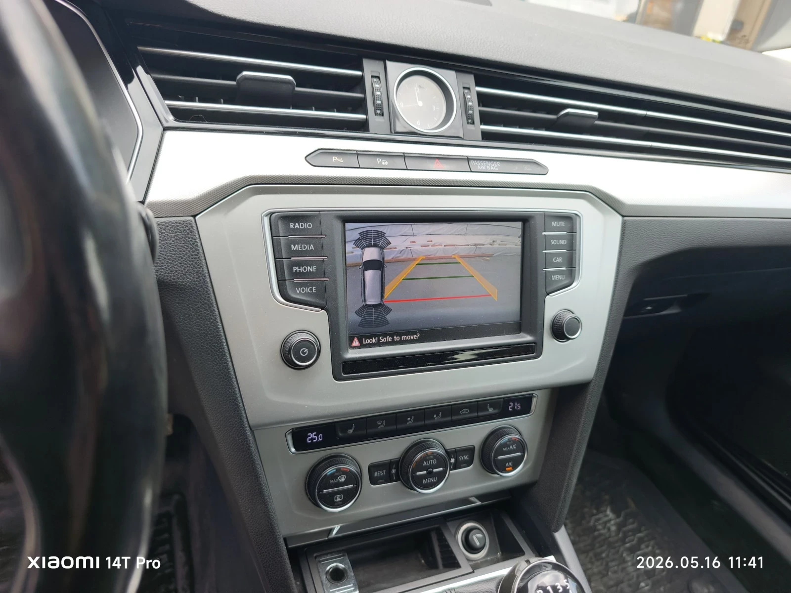 VW Passat B8, снимка 12 - Автомобили и джипове - 54572295