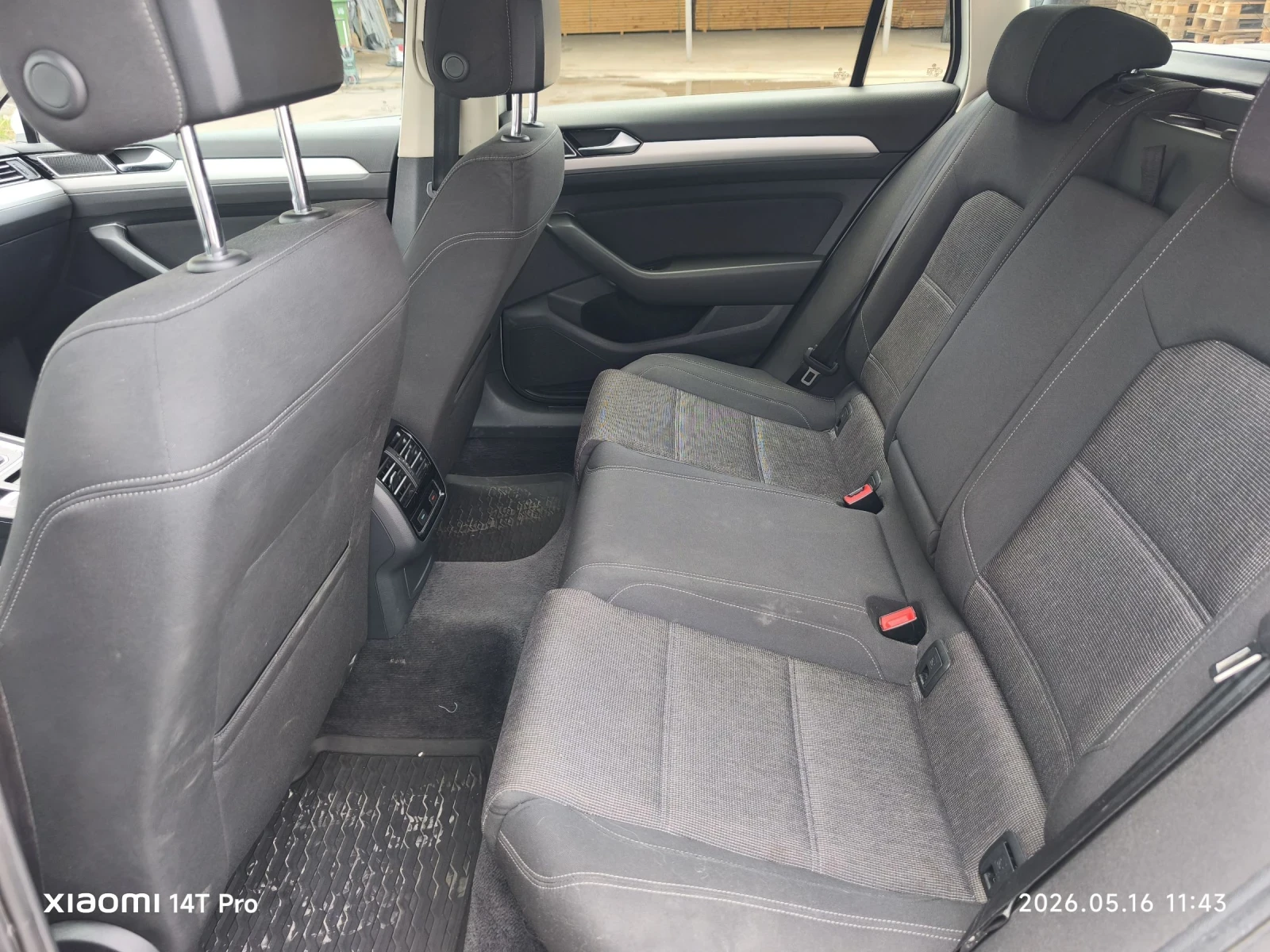 VW Passat B8, снимка 15 - Автомобили и джипове - 54572295