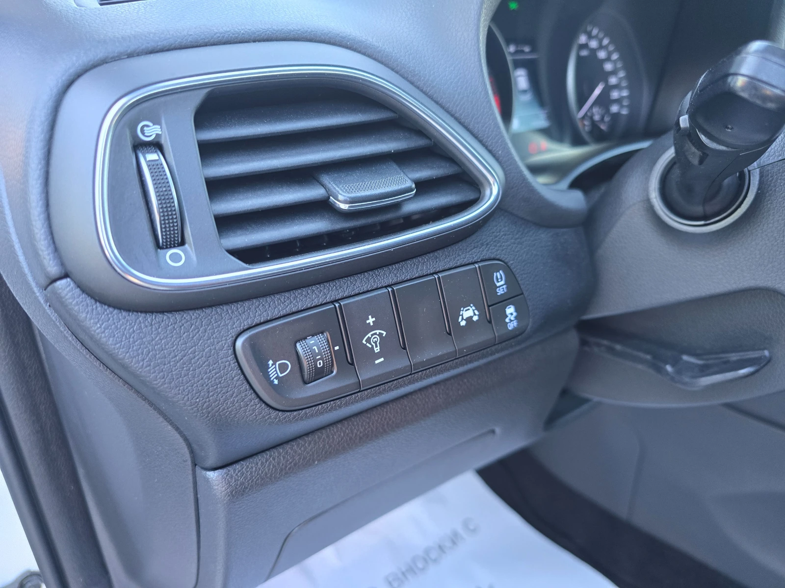Hyundai I30 1.4 !! 105000km !!!!!!, снимка 12 - Автомобили и джипове - 54693126