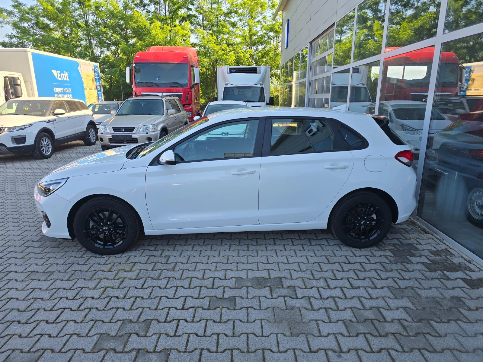 Hyundai I30 1.4 !! 105000km !!!!!!, снимка 5 - Автомобили и джипове - 54693126