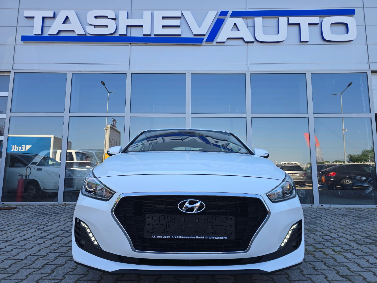 Hyundai I30 1.4 !! 105000km !!!!!!, снимка 3 - Автомобили и джипове - 54693126