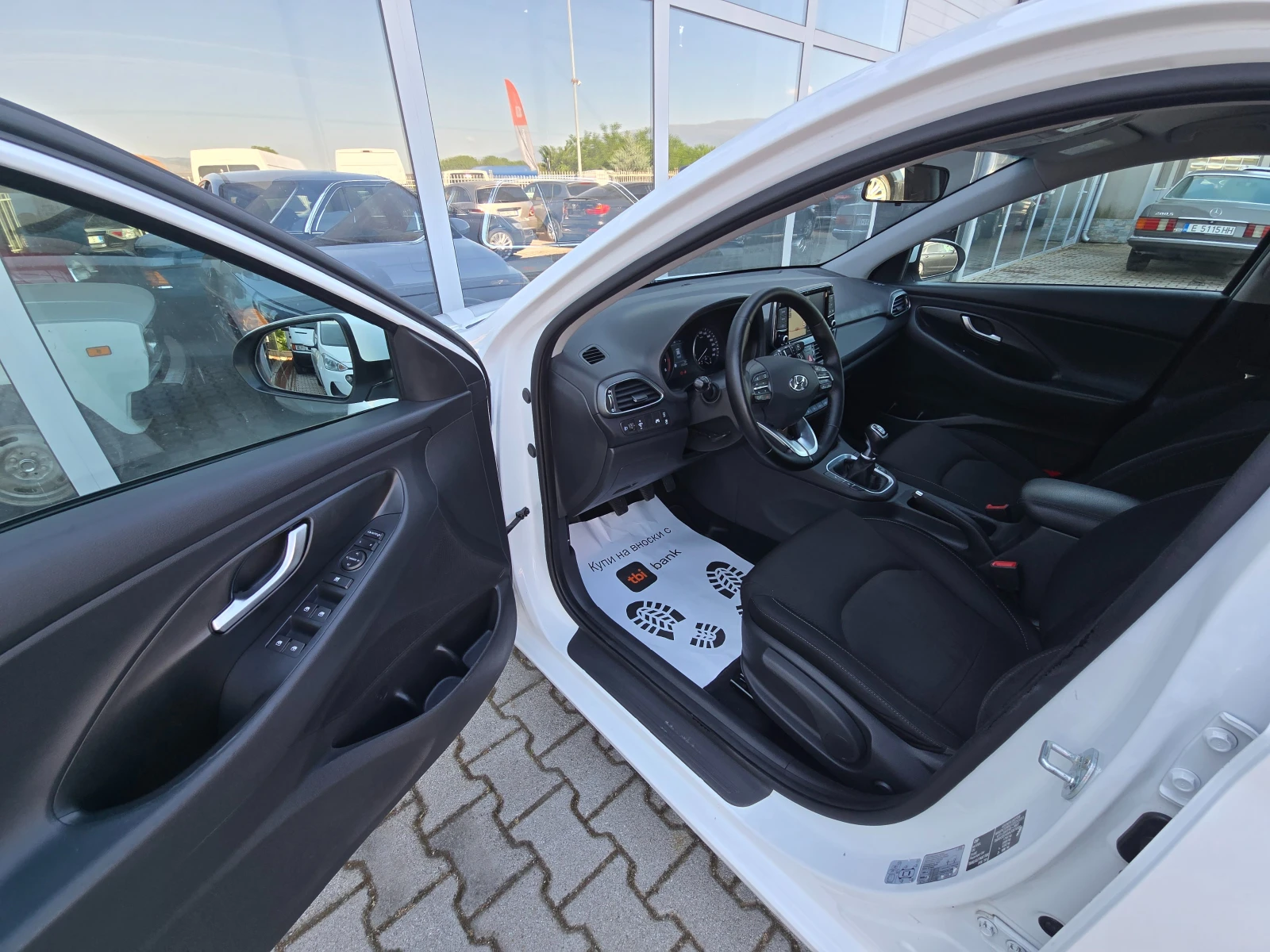 Hyundai I30 1.4 !! 105000km !!!!!!, снимка 9 - Автомобили и джипове - 54693126