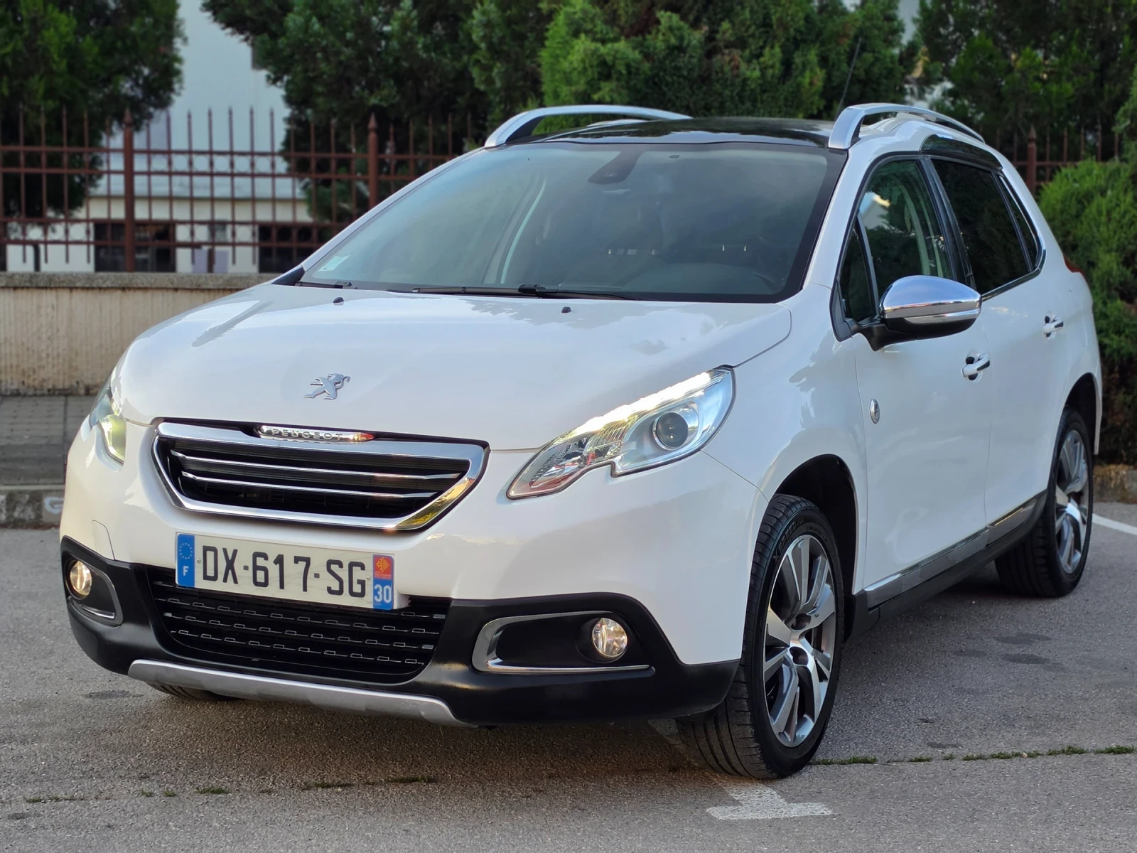 Peugeot 2008 1.6 HDI 120hp * EURO 6 * NAVI * CROSSWAY* * , снимка 2 - Автомобили и джипове - 54715888