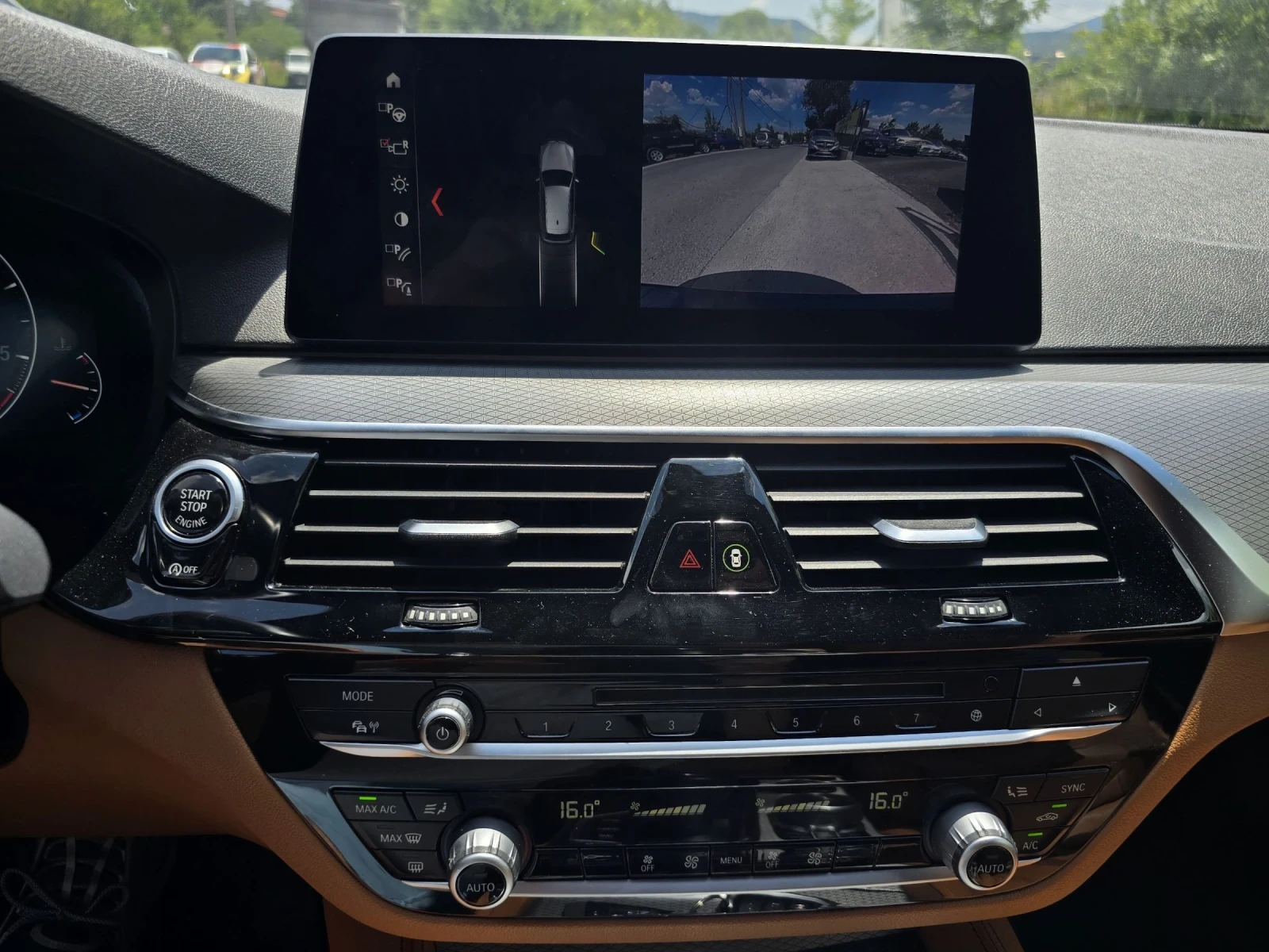 BMW 525 G 31/MSPORT/SHADOWLINE/CAMERA/CARPLAY, снимка 15 - Автомобили и джипове - 55099965