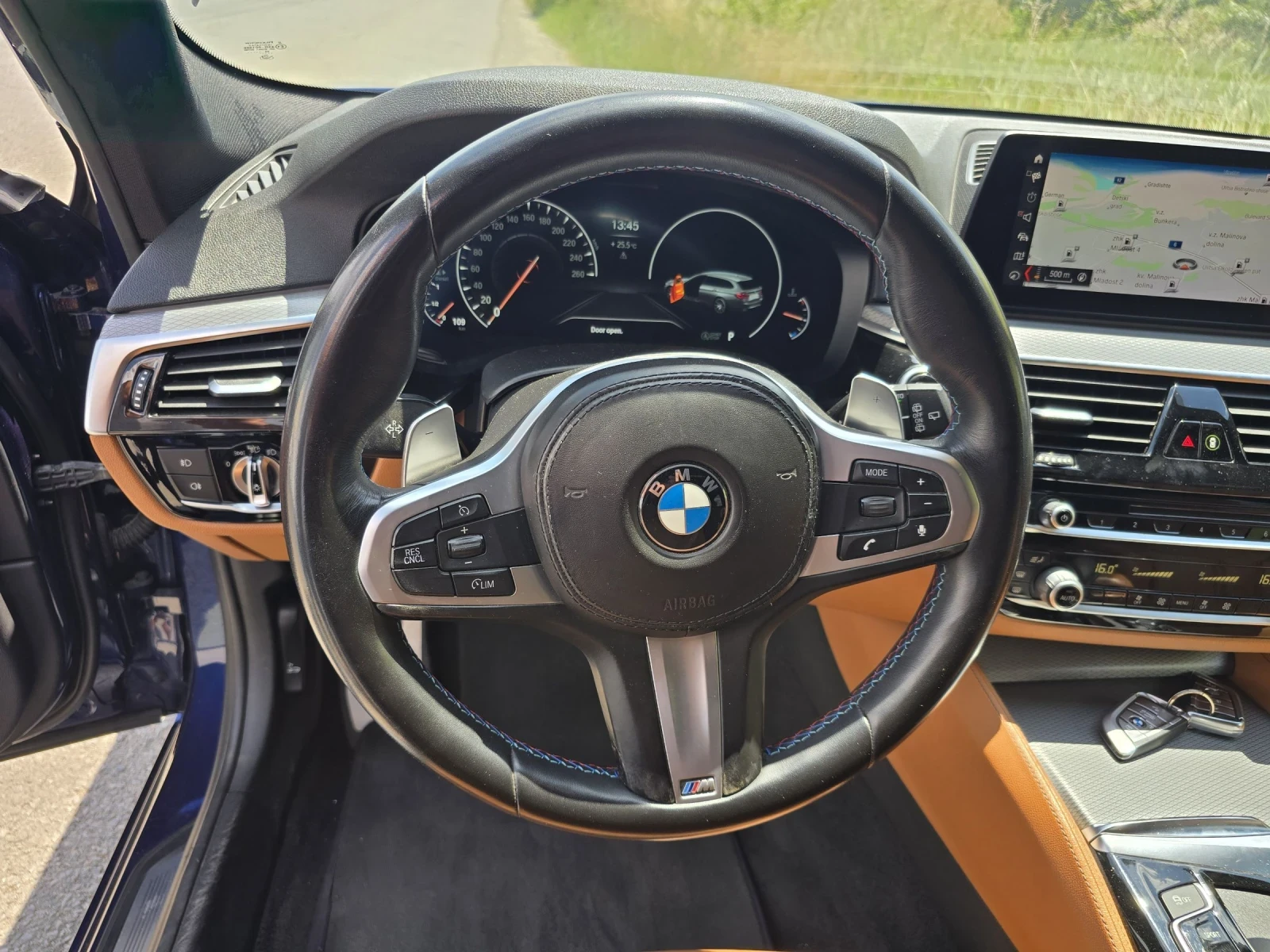BMW 525 G 31/MSPORT/SHADOWLINE/CAMERA/CARPLAY, снимка 9 - Автомобили и джипове - 55099965