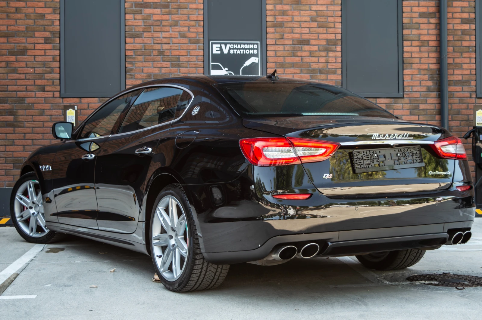 Maserati Quattroporte, снимка 6 - Автомобили и джипове - 55436962