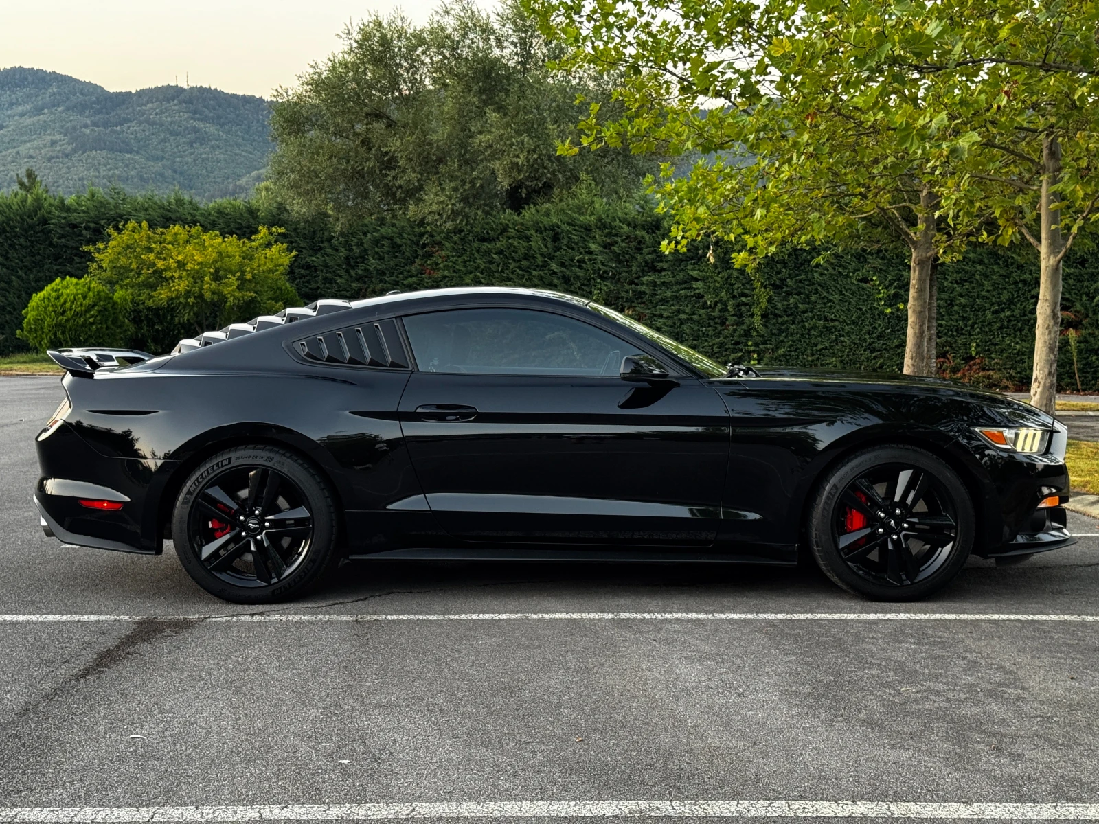 Ford Mustang 2.3 ecoboost, снимка 10 - Автомобили и джипове - 55678336
