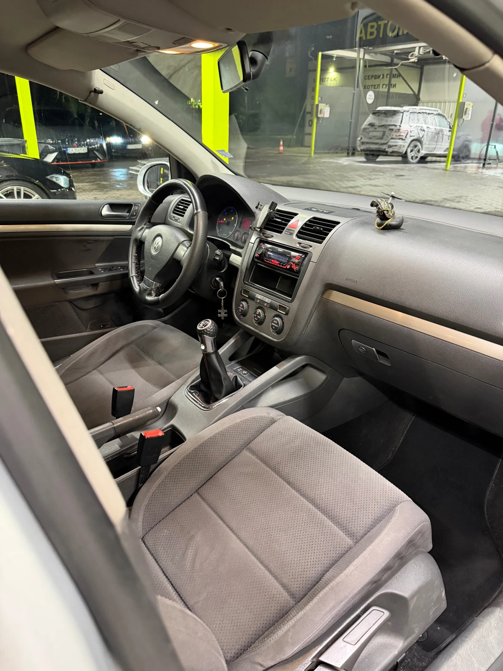 VW Golf Golf 5 1.9TDI  с чип 6 скорости, снимка 5 - Автомобили и джипове - 55944843