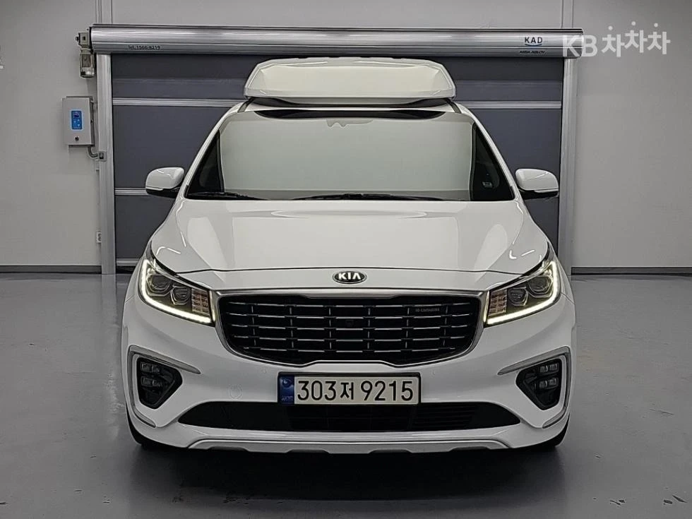 Kia Carnival 9, снимка 2 - Автомобили и джипове - 56408259