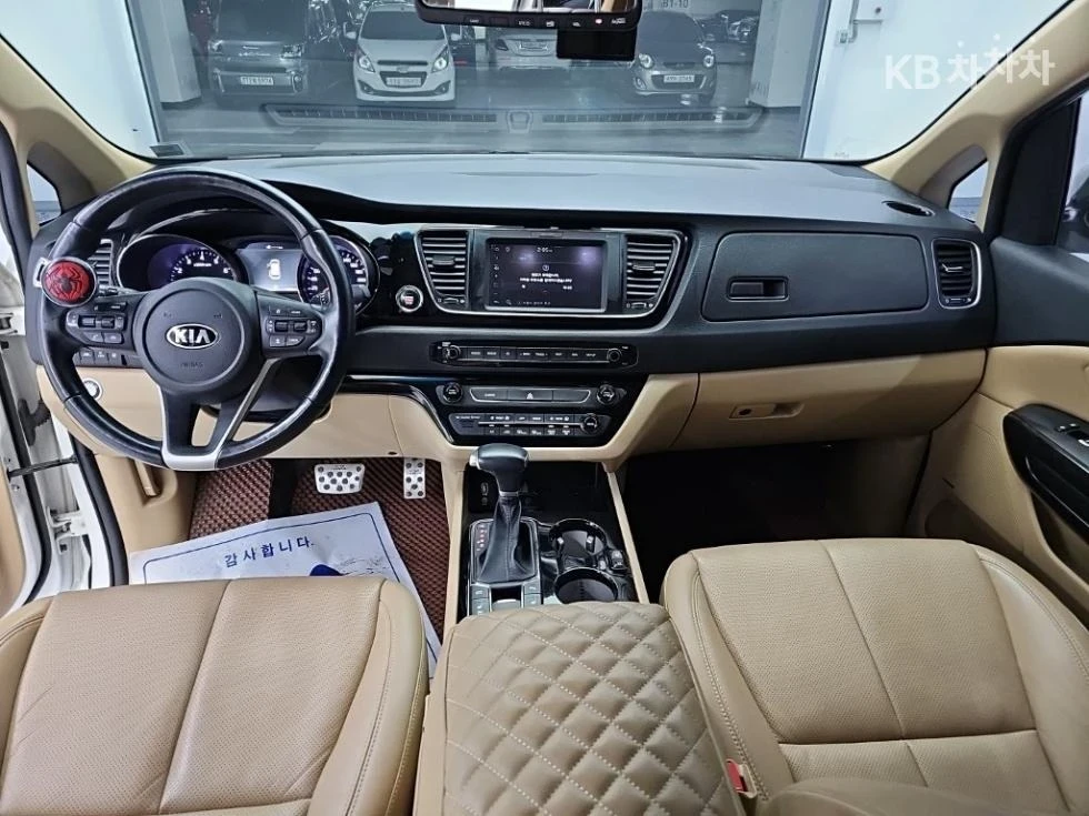 Kia Carnival 9, снимка 7 - Автомобили и джипове - 56408259