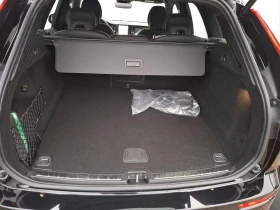 Volvo XC60 T8* BLACK* PANO* AWD* DISTR* 360 CAM* H/K* KEYLESS - 55800 € / 109135.31 лв. - 39663843 17