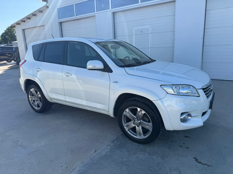 Toyota Rav4 2.2D4D* 4x4* Avtom* UNIKAT* , снимка 12 - Автомобили и джипове - 43096053