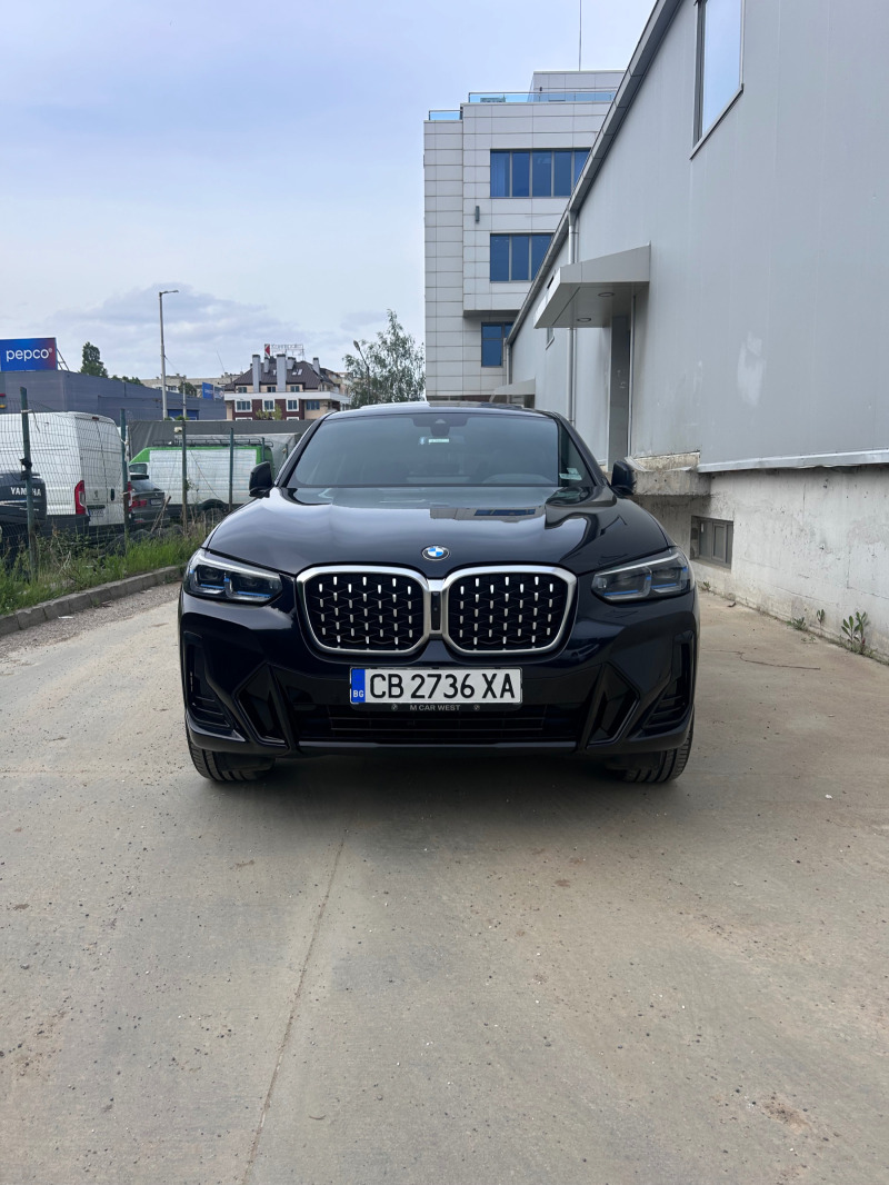 BMW X4 Facelift* 30i* Pano* 360* 21zoll, снимка 1 - Автомобили и джипове - 46079723