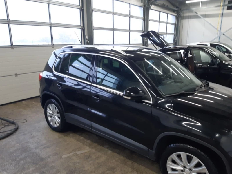 VW Tiguan, снимка 4 - Автомобили и джипове - 48522232