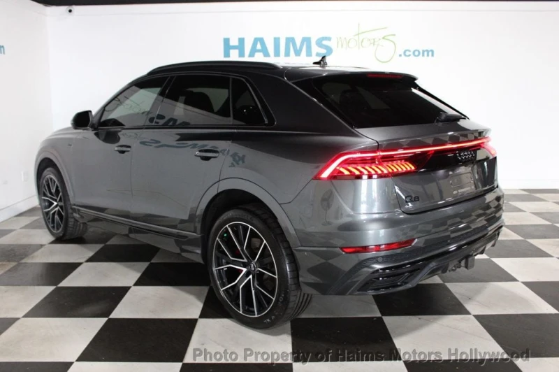 Audi Q8 PremiumPlus* S-LINE* TurnAssist* B&O* Virtual360* , снимка 4 - Автомобили и джипове - 48690612