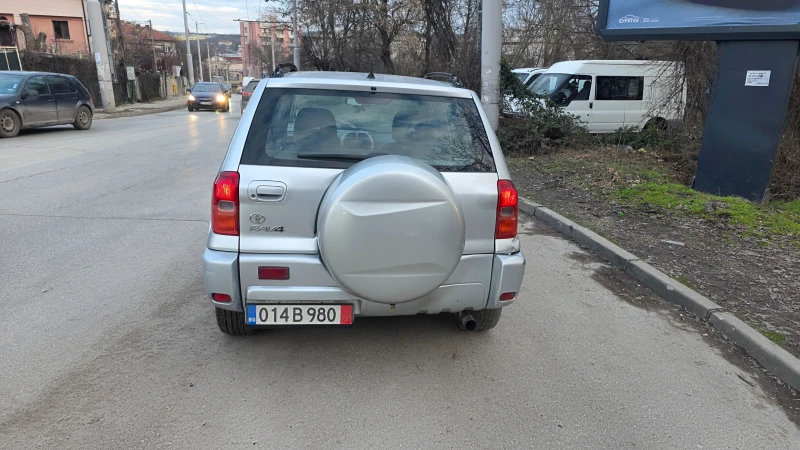 Toyota Rav4 2.0d, снимка 8 - Автомобили и джипове - 53498764