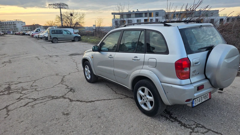 Toyota Rav4 2.0d, снимка 4 - Автомобили и джипове - 53498764