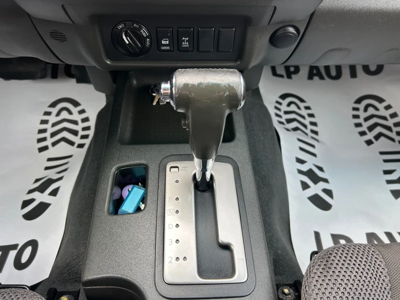 Nissan Navara * 2.5d* 172к.с* 4х4* ITALY* , снимка 10 - Автомобили и джипове - 53593510