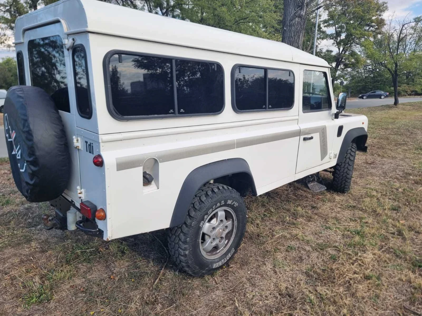Land Rover Defender  - изображение 9