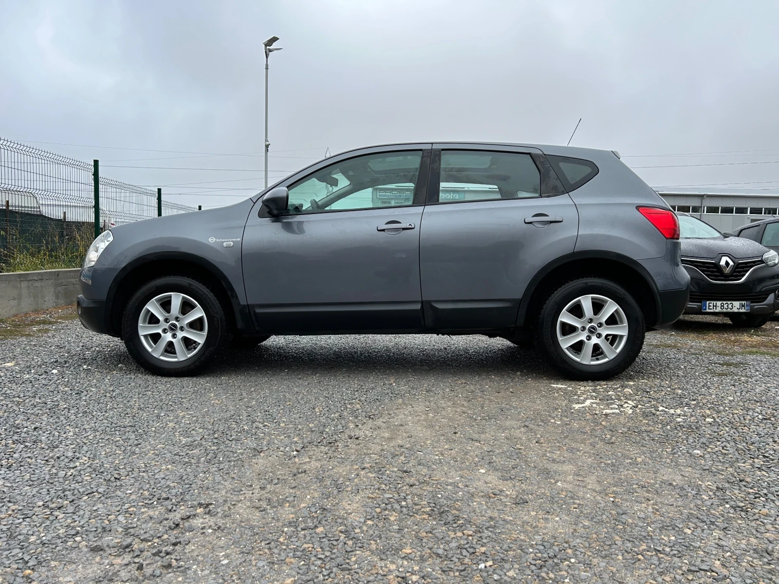 Nissan Qashqai 1.6i/ПАНОРАМА/115К.С./РЕАЛНИ 126000КМ. - изображение 5
