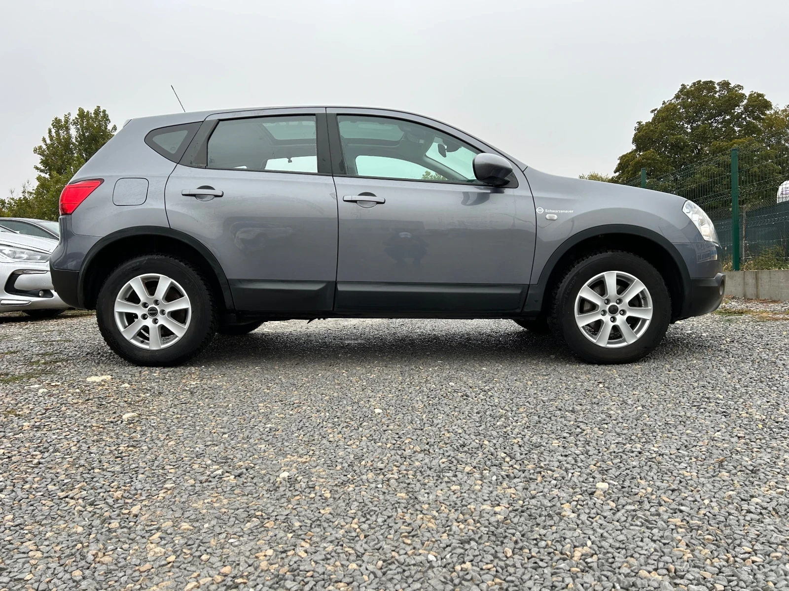 Nissan Qashqai 1.6i/ПАНОРАМА/115К.С./РЕАЛНИ 126000КМ. - изображение 6