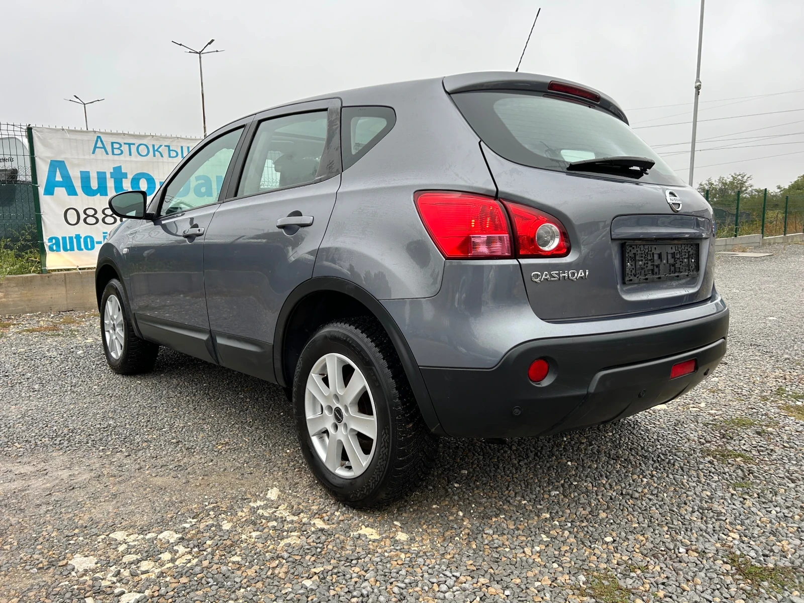 Nissan Qashqai 1.6i/ПАНОРАМА/115К.С./РЕАЛНИ 126000КМ. - изображение 4