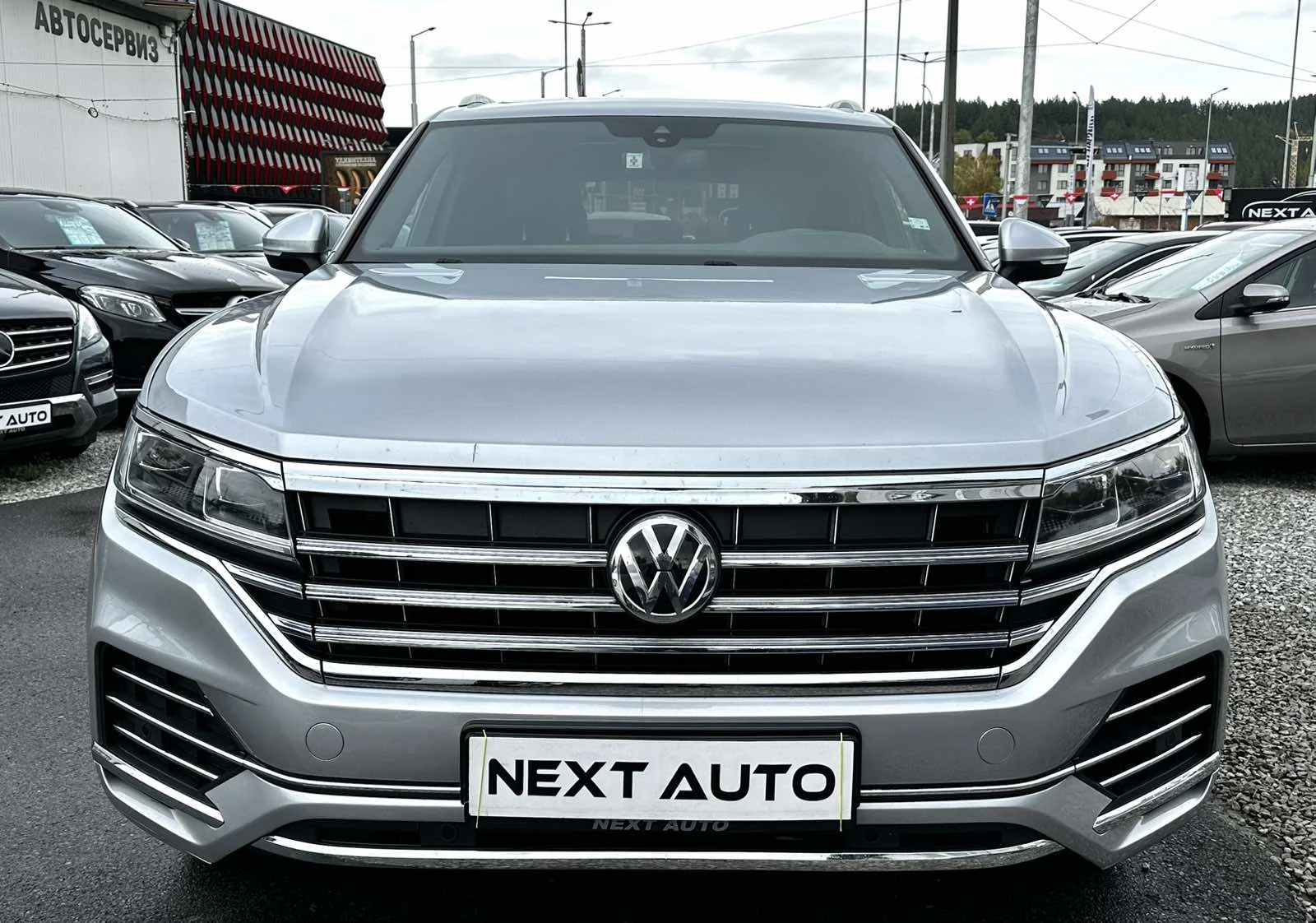 VW Touareg 3.0D 286HP DISTRONIC PANO ОБДУХВАНЕ EU6B - изображение 2