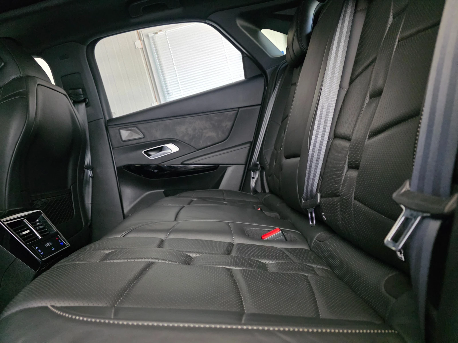 DS DS 7 Crossback 1.6 E-TENSE 300 OPERA 4WD EAT8 | Mobile.bg � ����������� 11