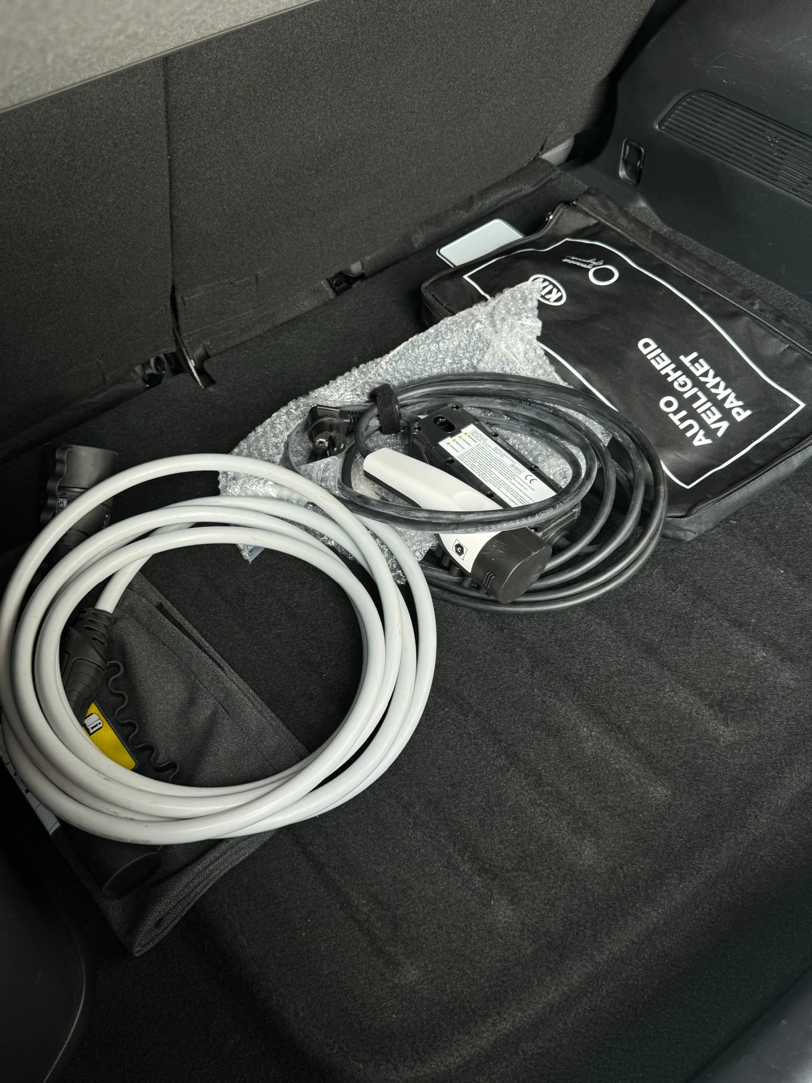 Kia Niro 204hp / 65kWh / DIGITAL, снимка 15 - Автомобили и джипове - 54649650
