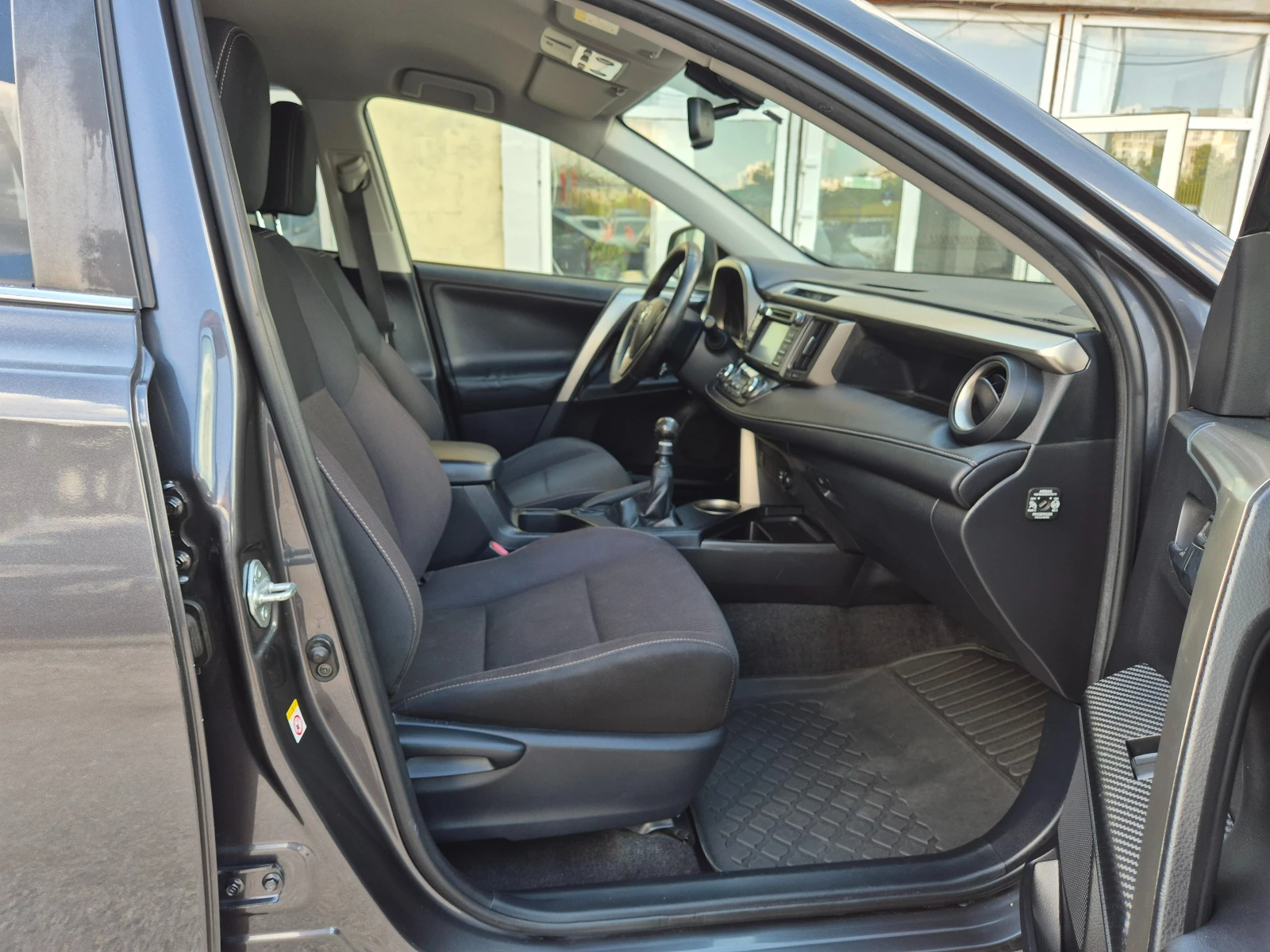 Toyota Rav4 2.2 D4D 150КС FULL ITALY, снимка 12 - Автомобили и джипове - 54962343