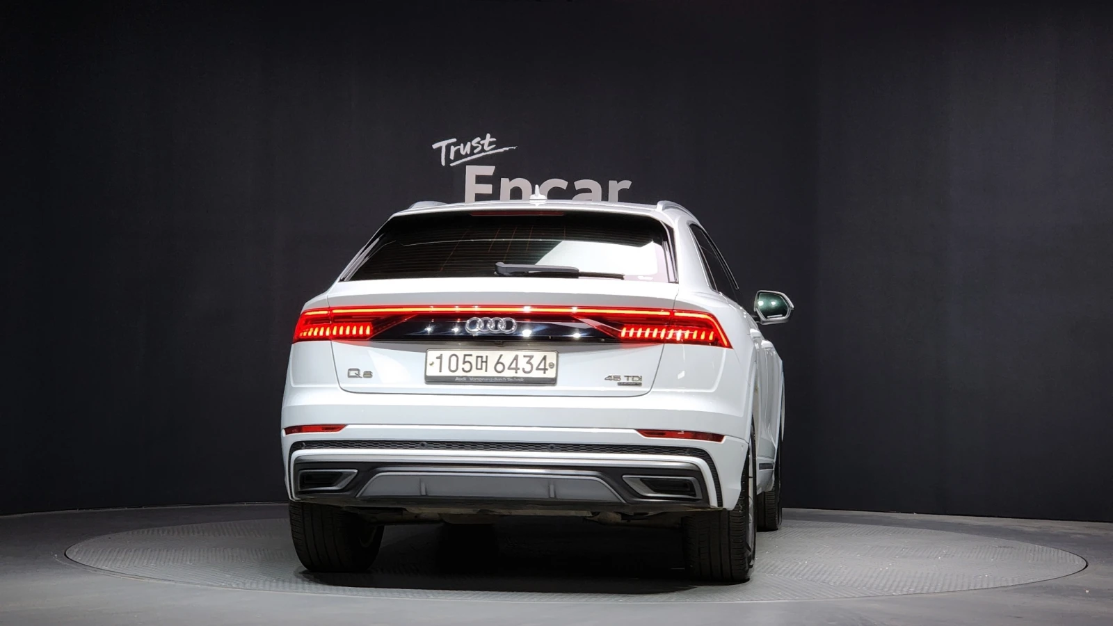 Audi Q8 3.0 45TDI Quattro, FULL, снимка 4 - Автомобили и джипове - 55459069