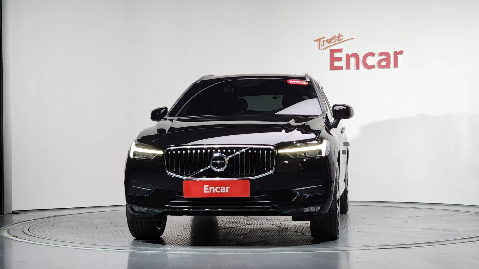 Volvo XC60 B6 Inscription | 360  | HUD | Adaptive Cruise | Ma, снимка 3 - Автомобили и джипове - 55848131