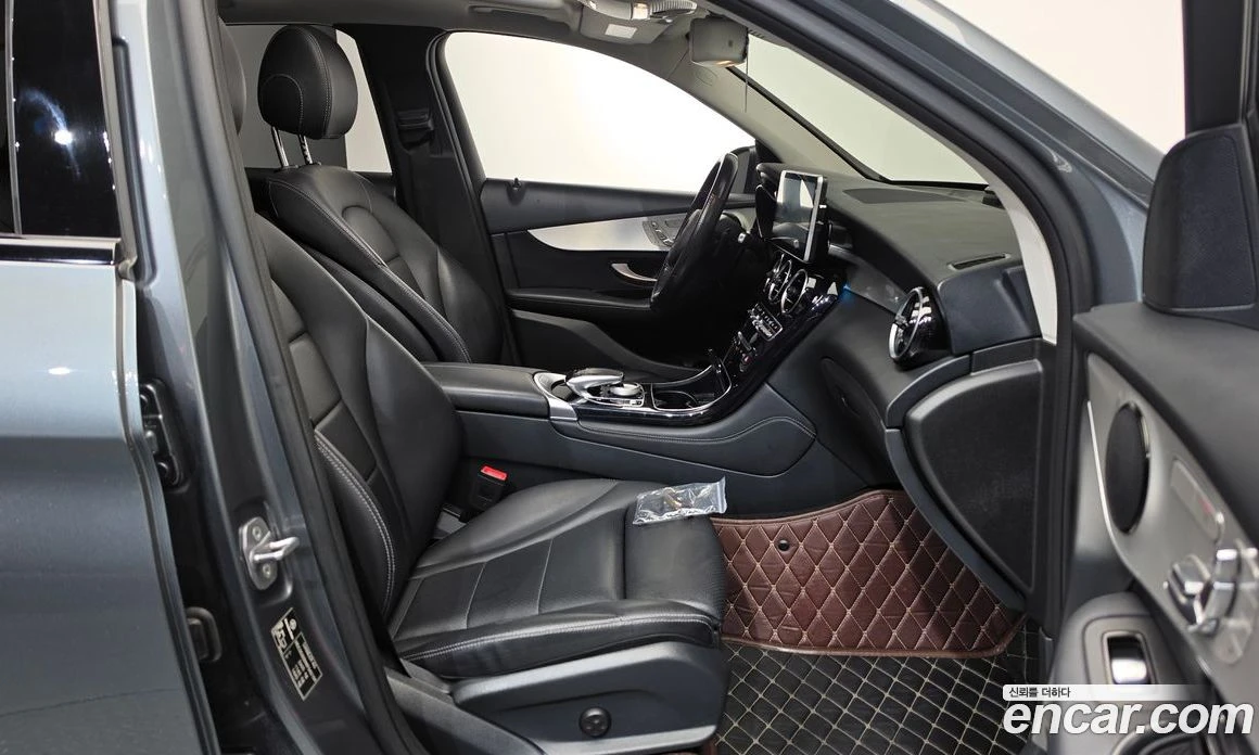 Mercedes-Benz GLC GLC350e 4MATIC Premium, снимка 11 - Автомобили и джипове - 56117350