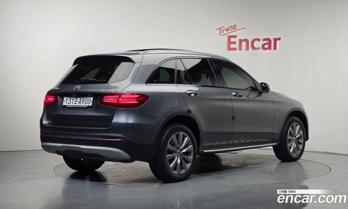Mercedes-Benz GLC GLC350e 4MATIC Premium, снимка 2 - Автомобили и джипове - 56117350