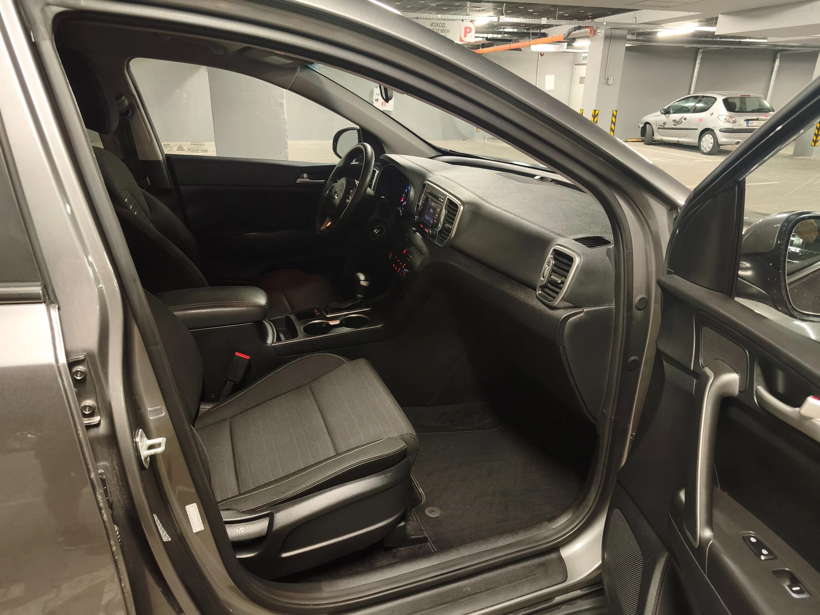 Kia Sportage, снимка 11 - Автомобили и джипове - 56153510