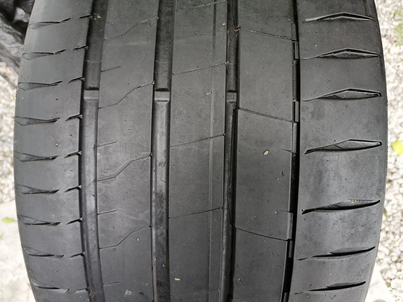 Гуми Летни 305/30R21