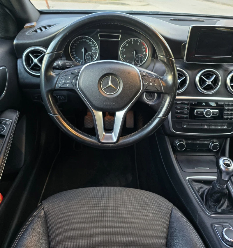 Mercedes-Benz A 180 i Distronic, снимка 8 - Автомобили и джипове - 47087519