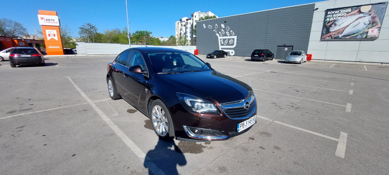 Opel Insignia, снимка 1 - Автомобили и джипове - 45179035