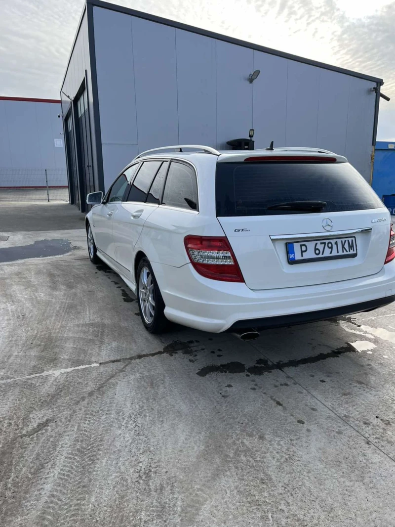 Mercedes-Benz C 220 AMG, снимка 3 - Автомобили и джипове - 48651553