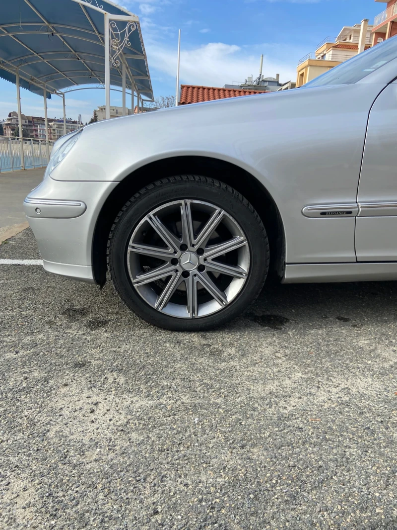 Mercedes-Benz C 240, снимка 9 - Автомобили и джипове - 49060327