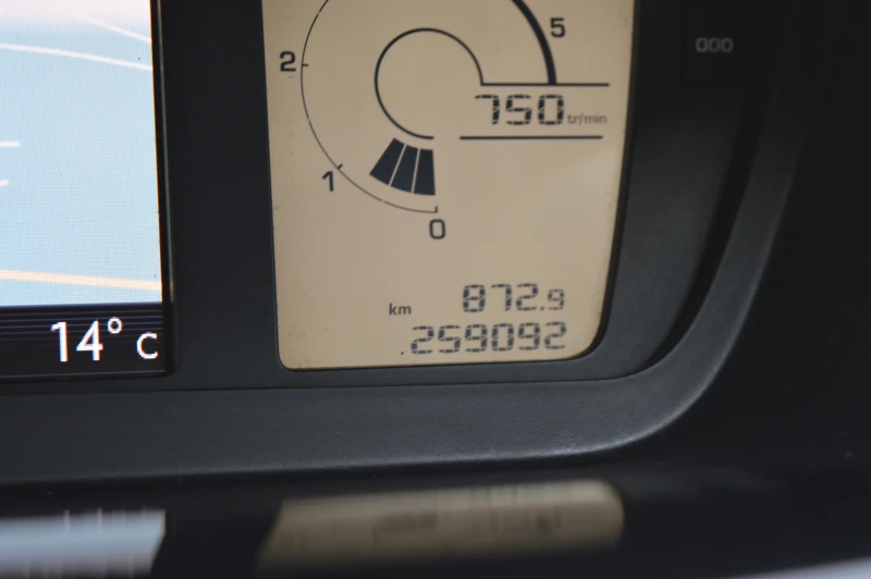 Citroen C4 Picasso 2.0HDI-FULL EKSTRI, снимка 14 - Автомобили и джипове - 49895820