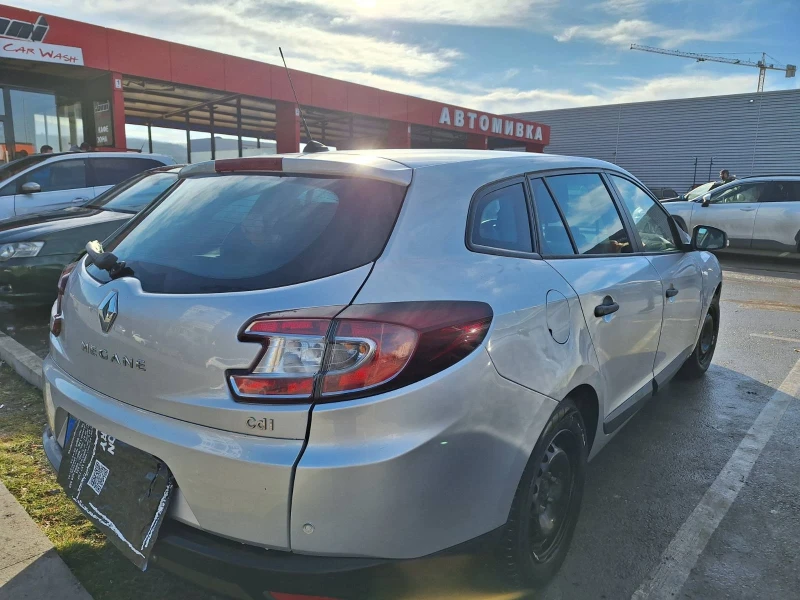 Renault Megane, снимка 9 - Автомобили и джипове - 51880847