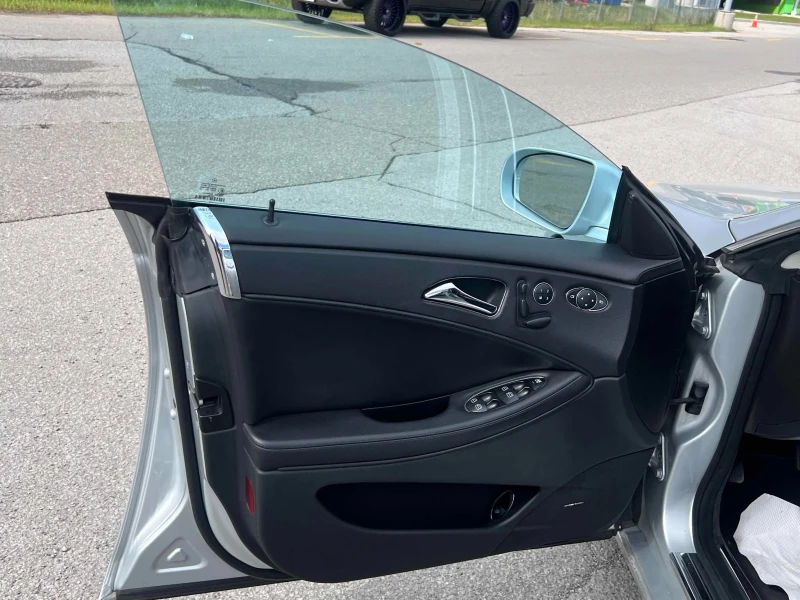 Mercedes-Benz CLS 550 * * CARFAX * * АВТО КРЕДИТ * * , снимка 6 - Автомобили и джипове - 52691608