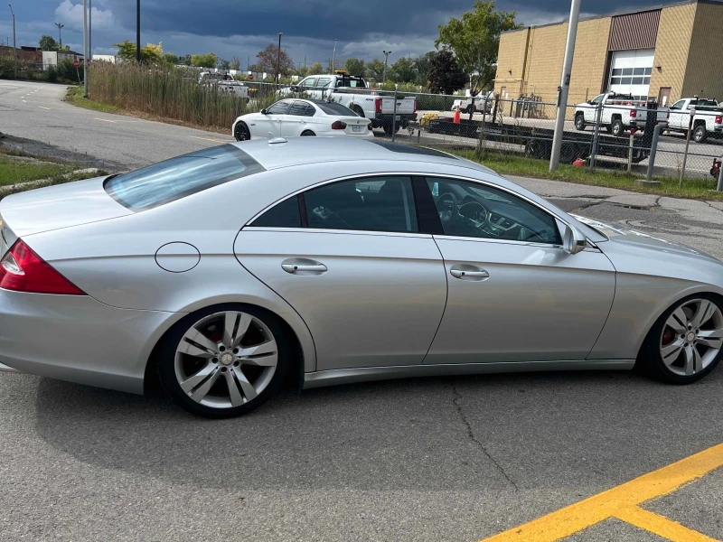 Mercedes-Benz CLS 550 * * CARFAX * * АВТО КРЕДИТ * * , снимка 3 - Автомобили и джипове - 52691608