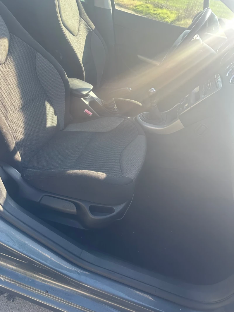 Peugeot 308 1.6hdi, снимка 10 - Автомобили и джипове - 52734843