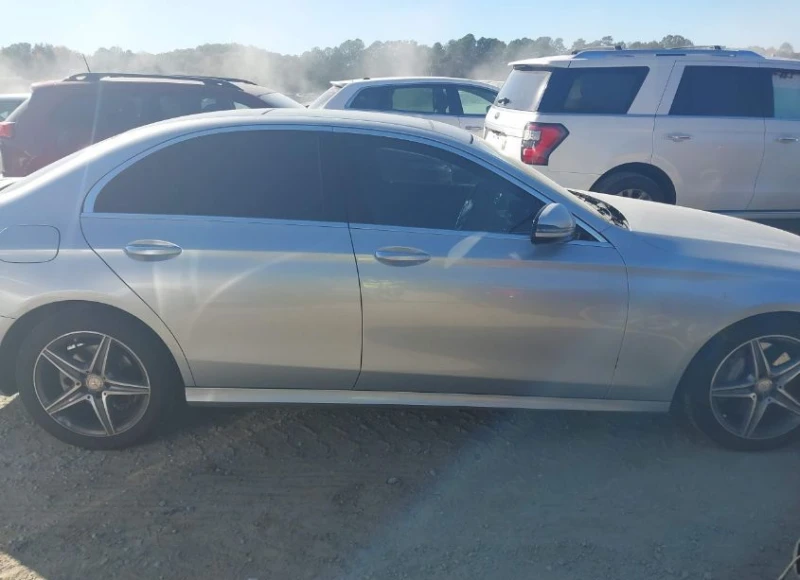 Mercedes-Benz E 300, снимка 13 - Автомобили и джипове - 52817461