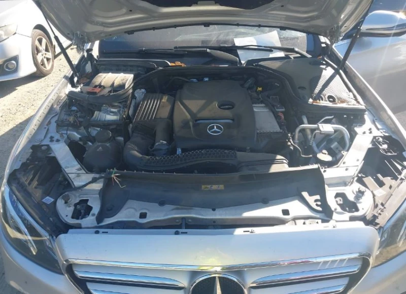 Mercedes-Benz E 300, снимка 10 - Автомобили и джипове - 52817461