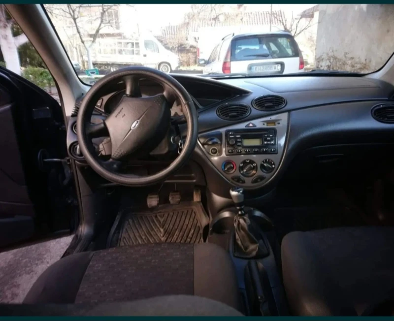 Ford Focus 1.8, снимка 8 - Автомобили и джипове - 53252765
